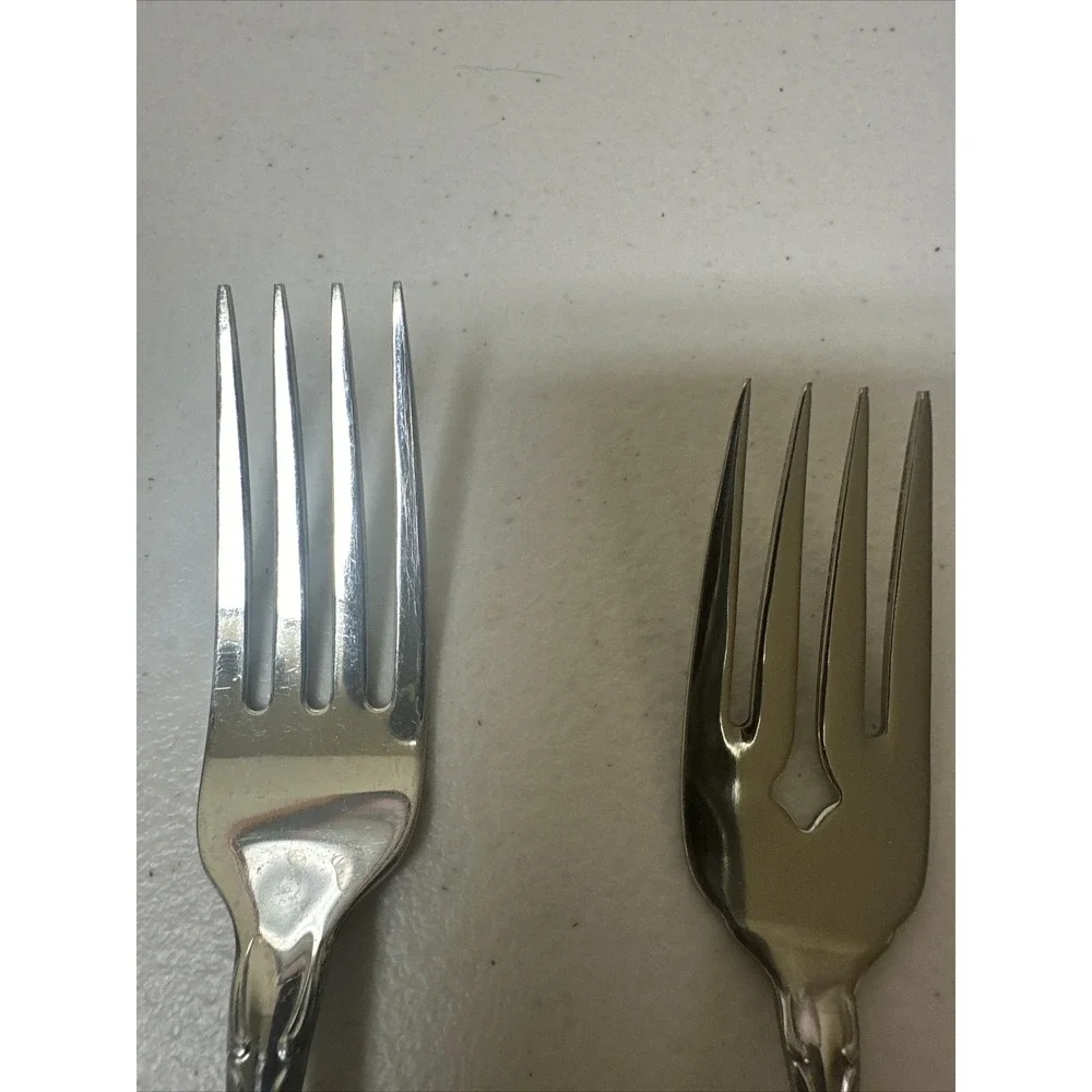 Oneida Arbor Rose - TRUE ROSE Stainless Silverware Flatware 5 Pc‎ Place Setting